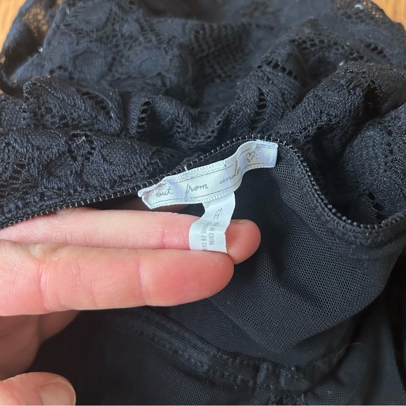 Urban Outfitters Out From Under Black V-Neck Lace Bodysuit Women’s Size Medium - Picture 4 of 6